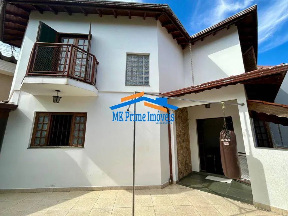 Sobrado, 5 quartos, 200 m² - Foto 1