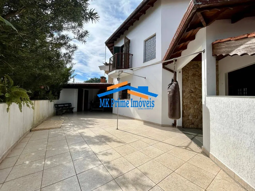Sobrado, 5 quartos, 200 m² - Foto 2