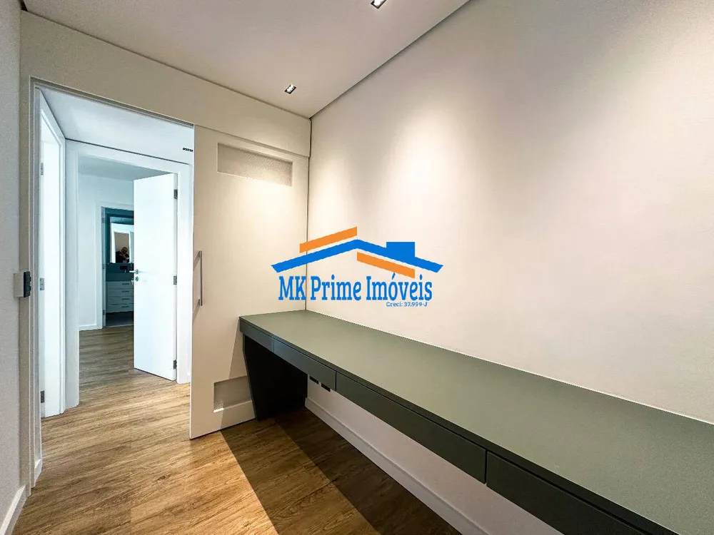 Apartamento, 3 quartos, 220 m² - Foto 1