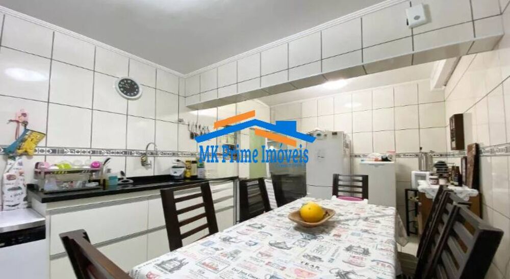 Casa à venda com 2 quartos, 116m² - Foto 2