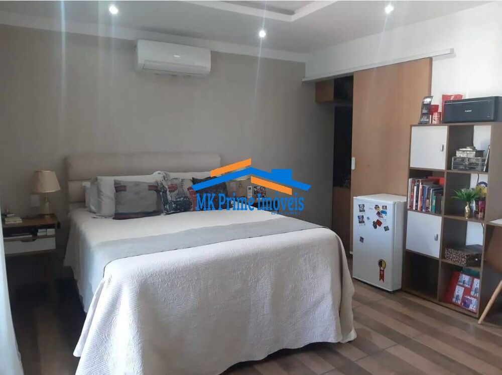 Sobrado à venda com 4 quartos, 125m² - Foto 1
