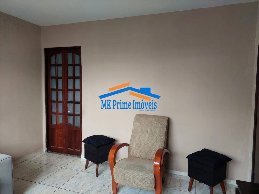 Casa à venda com 3 quartos, 120m² - Foto 1