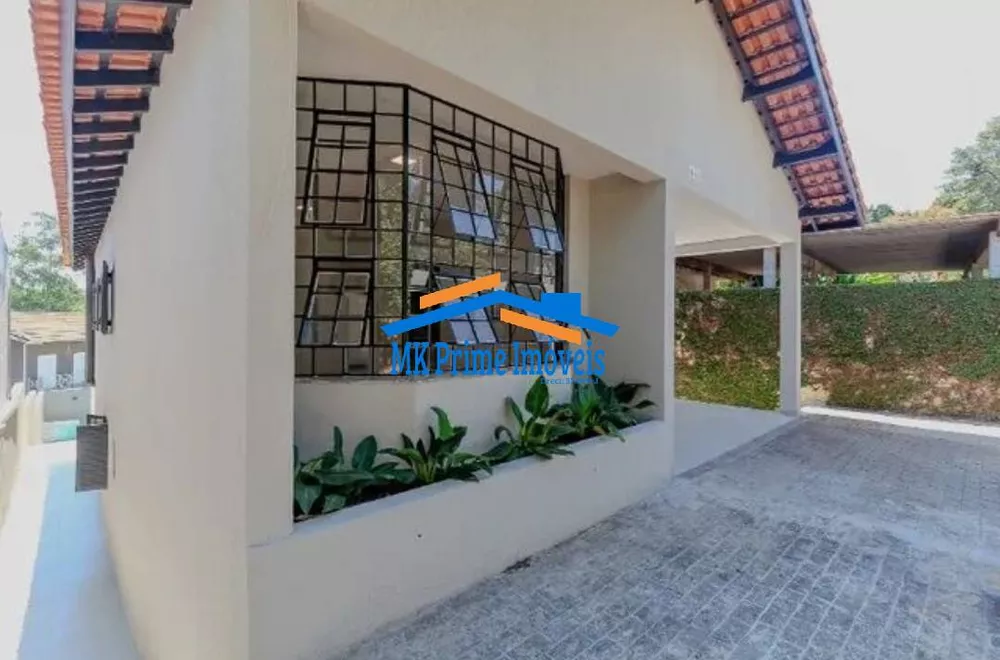 Casa de Condomínio à venda com 3 quartos, 380m² - Foto 3