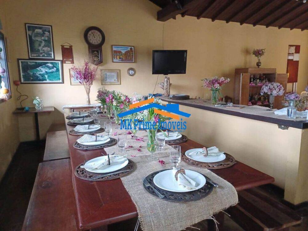 Chácara à venda com 4 quartos, 750m² - Foto 3