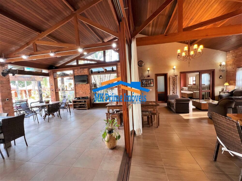 Casa de Condomínio à venda com 5 quartos, 690m² - Foto 2