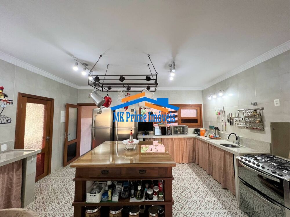 Casa de Condomínio à venda com 5 quartos, 690m² - Foto 4