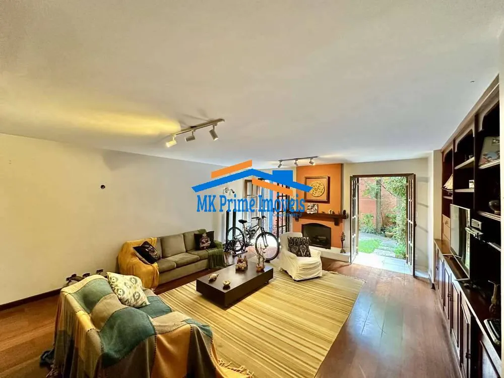 Sobrado, 4 quartos, 228 m² - Foto 1