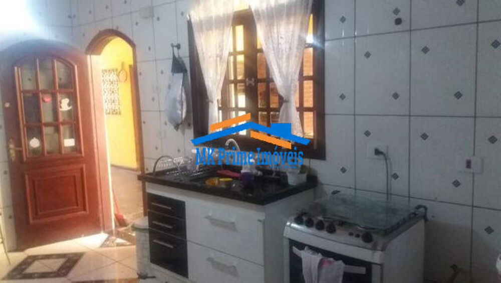 Casa à venda com 4 quartos, 100m² - Foto 4