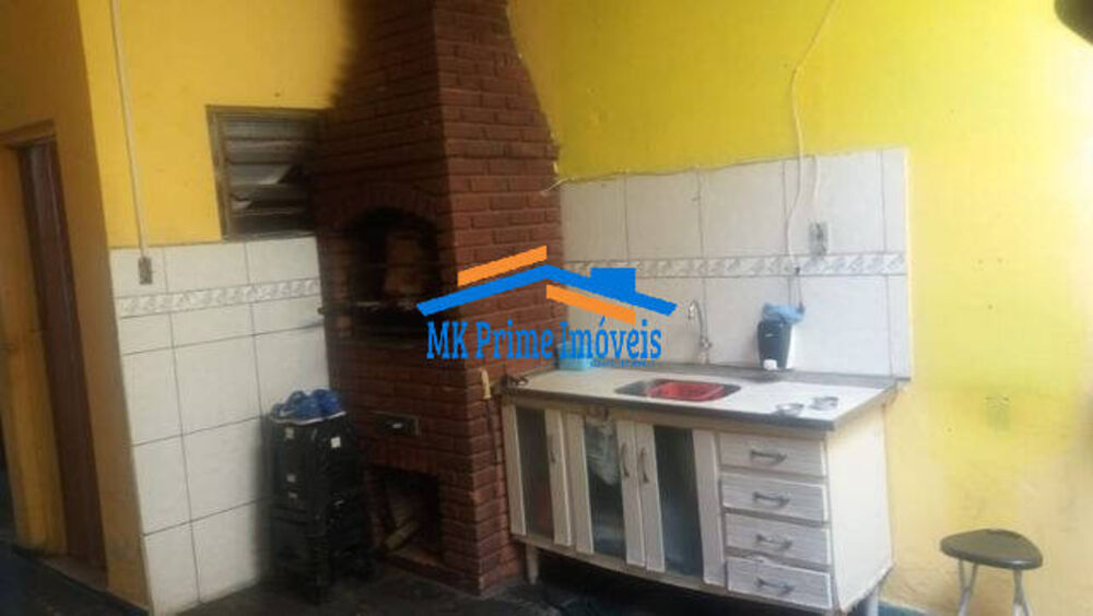 Casa à venda com 4 quartos, 100m² - Foto 1