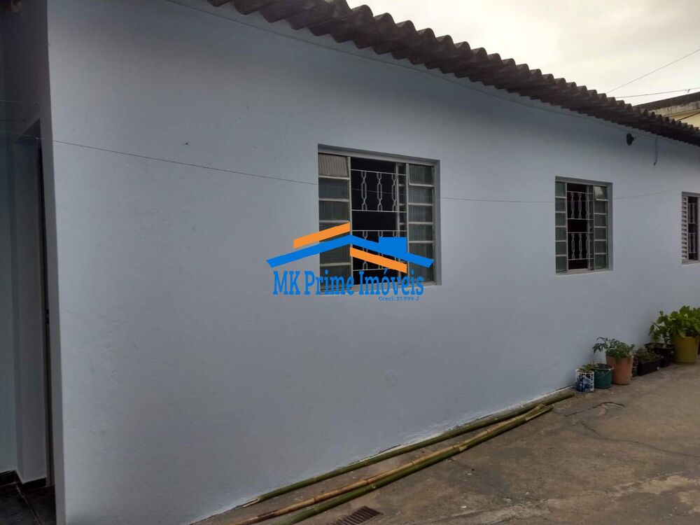 Casa à venda com 5 quartos, 80m² - Foto 2