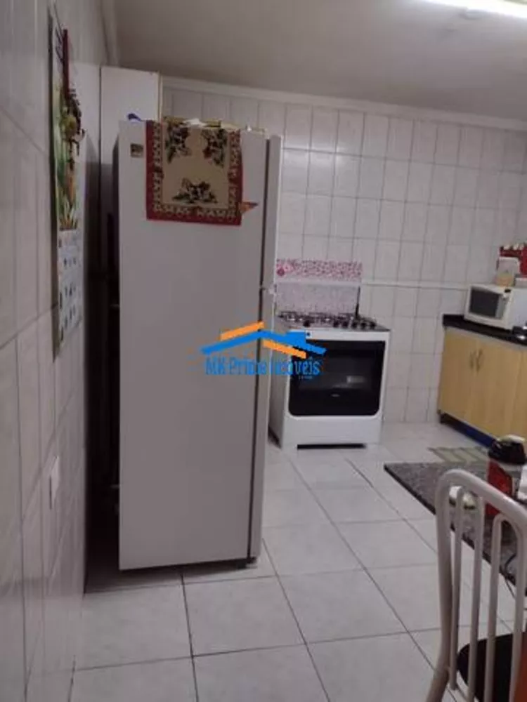 Sobrado à venda com 3 quartos, 140m² - Foto 4