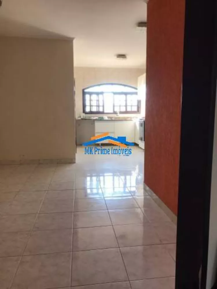 Sobrado à venda com 4 quartos, 256m² - Foto 4