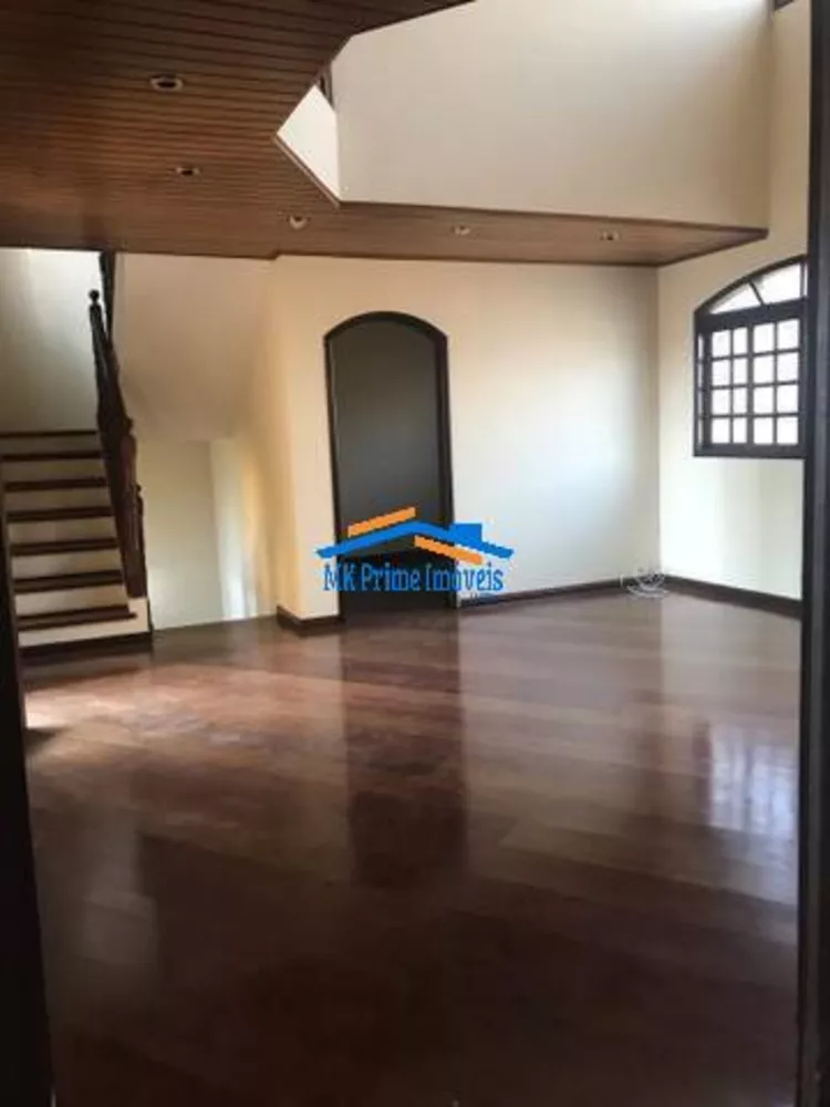 Sobrado à venda com 4 quartos, 256m² - Foto 3