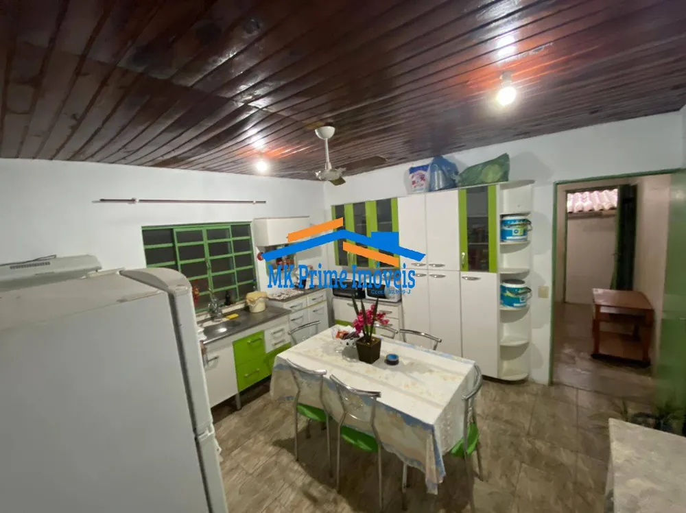 Casa, 4 quartos, 240 m² - Foto 2