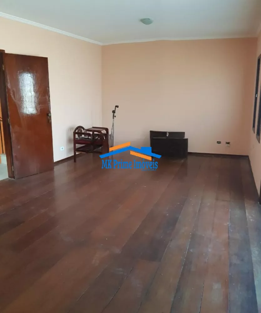 Casa à venda com 4 quartos, 200m² - Foto 3