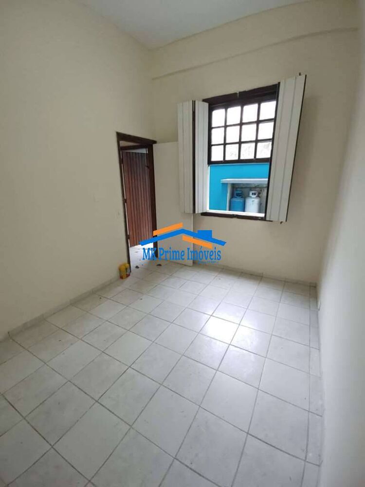 Casa de Condomínio para alugar com 6 quartos, 550m² - Foto 2