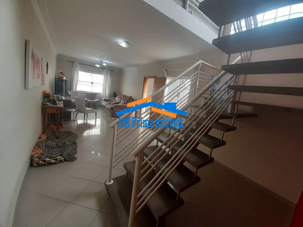 Sobrado à venda com 3 quartos, 200m² - Foto 3