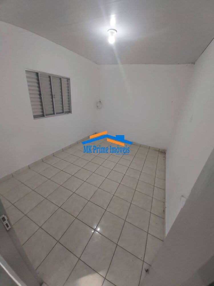 Casa à venda com 2 quartos, 125m² - Foto 2
