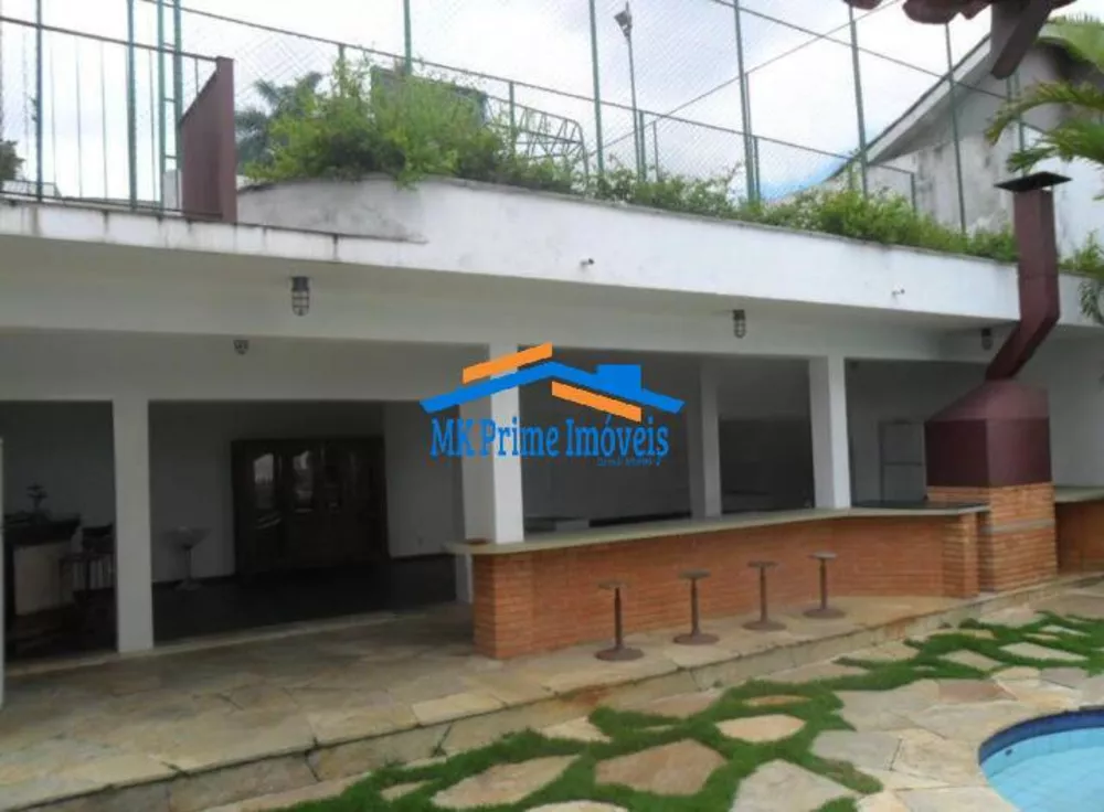 Casa de Condomínio para alugar com 4 quartos, 641m² - Foto 2