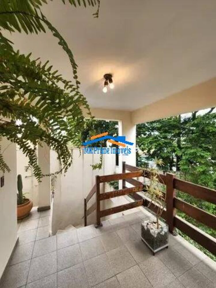 Sobrado à venda com 4 quartos, 300m² - Foto 2