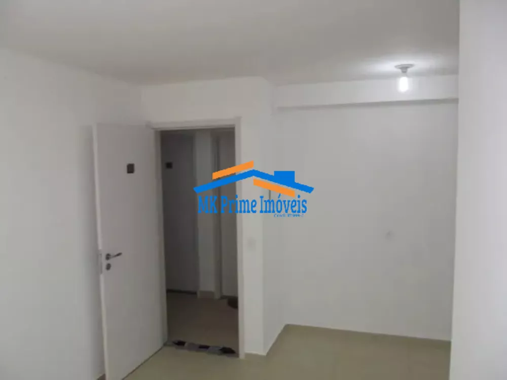 Apartamento à venda com 2 quartos, 44m² - Foto 3