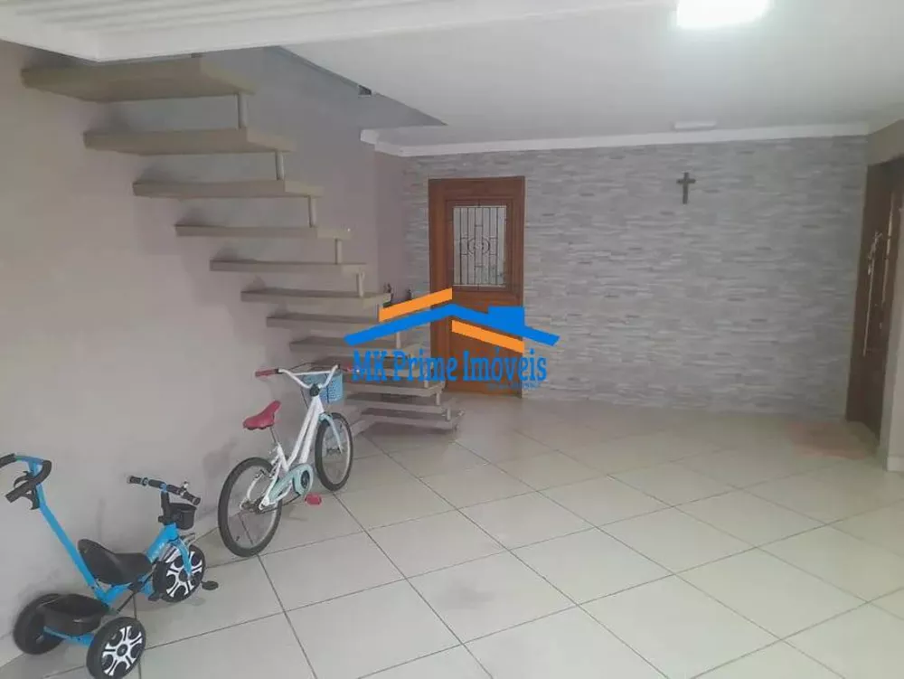 Sobrado à venda com 2 quartos, 140m² - Foto 2