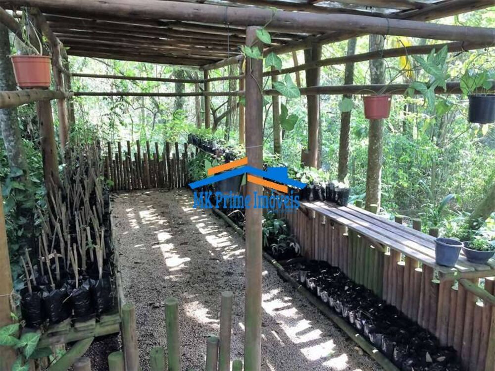 Casa de Condomínio à venda com 3 quartos, 237m² - Foto 4