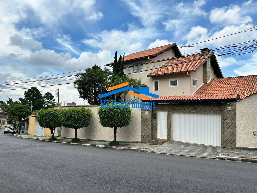 Sobrado, 5 quartos, 380 m² - Foto 1