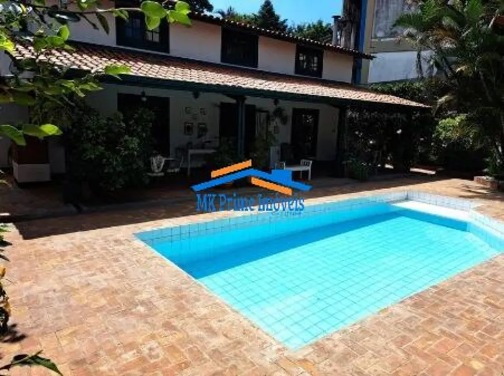 Sobrado, 3 quartos, 369 m² - Foto 1