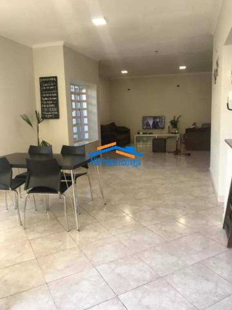 Sobrado à venda com 4 quartos, 210m² - Foto 3