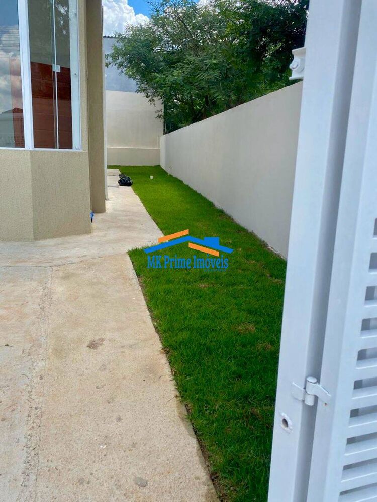 Casa à venda com 2 quartos, 68m² - Foto 3