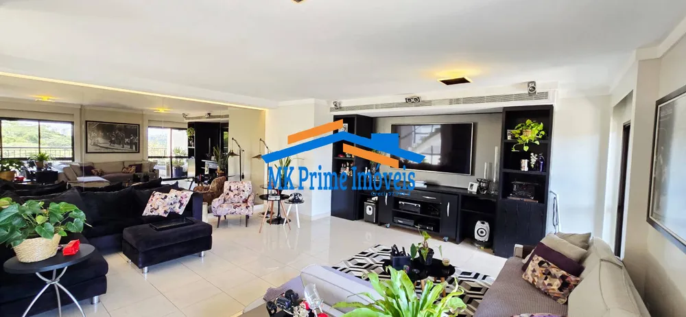 Apartamento, 3 quartos, 270 m² - Foto 1