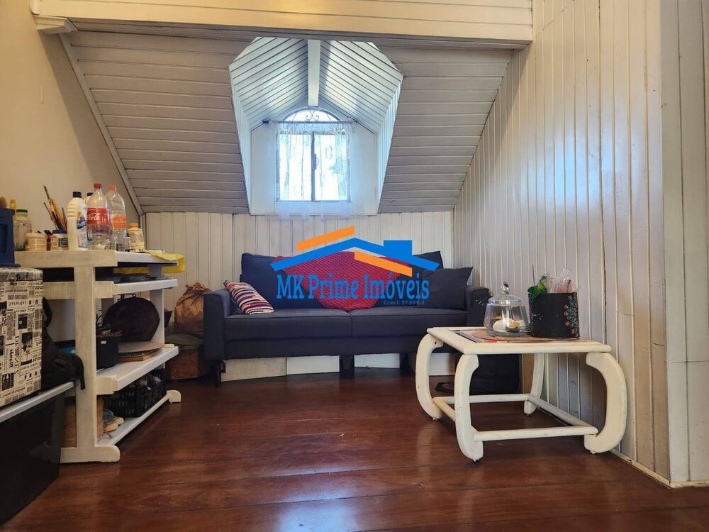 Sobrado à venda com 4 quartos, 484m² - Foto 1