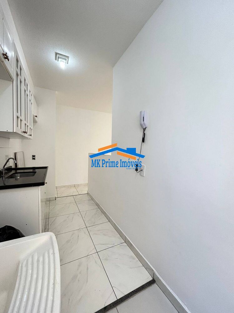 Apartamento à venda com 2 quartos, 45m² - Foto 2