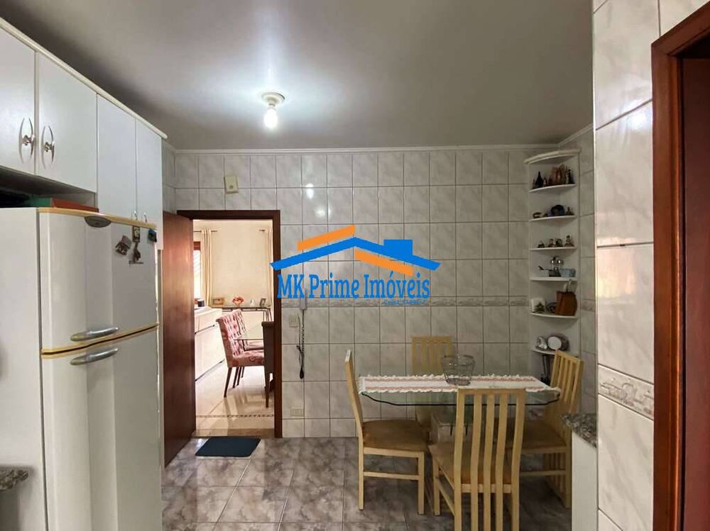 Casa de Condomínio à venda com 3 quartos, 361m² - Foto 2
