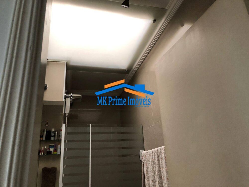 Casa à venda com 2 quartos, 60m² - Foto 4