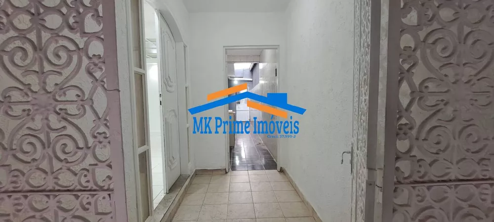 Casa à venda com 3 quartos, 220m² - Foto 4