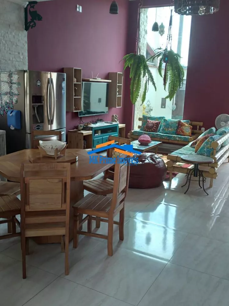 Casa à venda com 3 quartos, 350m² - Foto 3