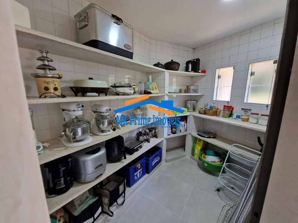 Casa de Condomínio à venda com 4 quartos, 578m² - Foto 4