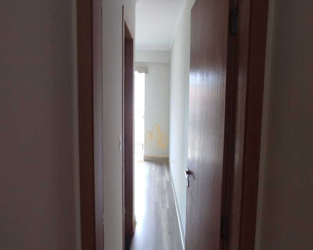 Apartamento à venda com 3 quartos, 80m² - Foto 2