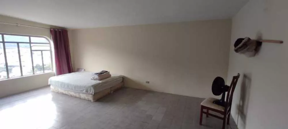 Casa à venda com 3 quartos, 200m² - Foto 3