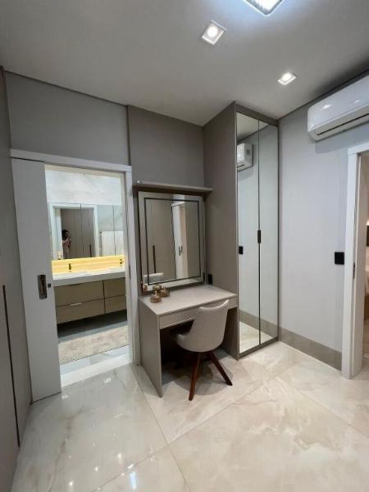 Casa à venda com 3 quartos, 300m² - Foto 2