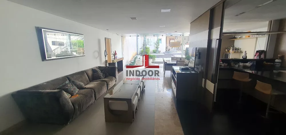 Casa à venda com 3 quartos, 323m² - Foto 8