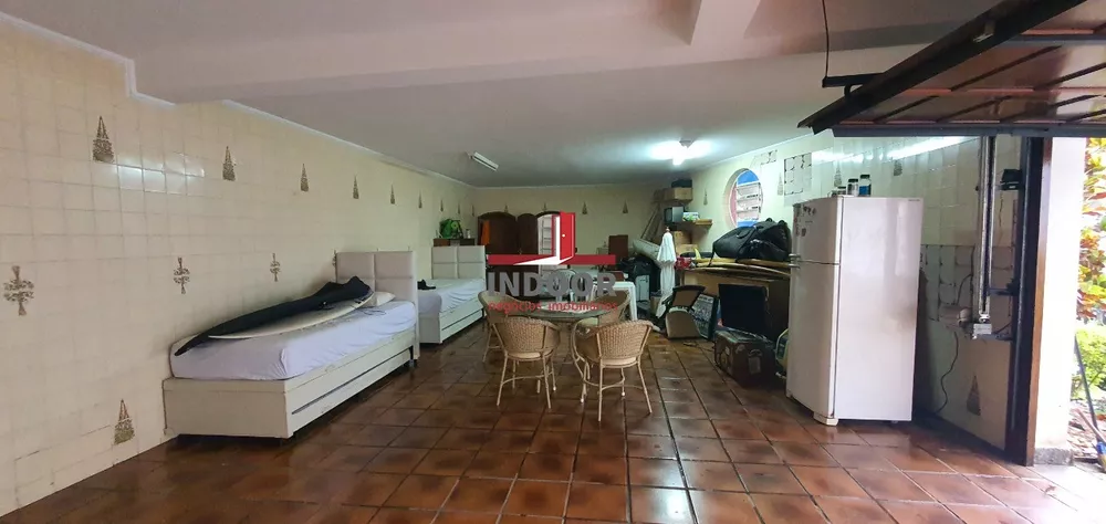 Casa à venda com 3 quartos, 222m² - Foto 5