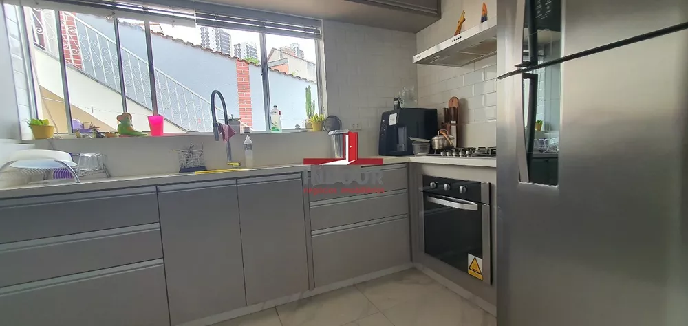 Casa à venda com 3 quartos, 222m² - Foto 12