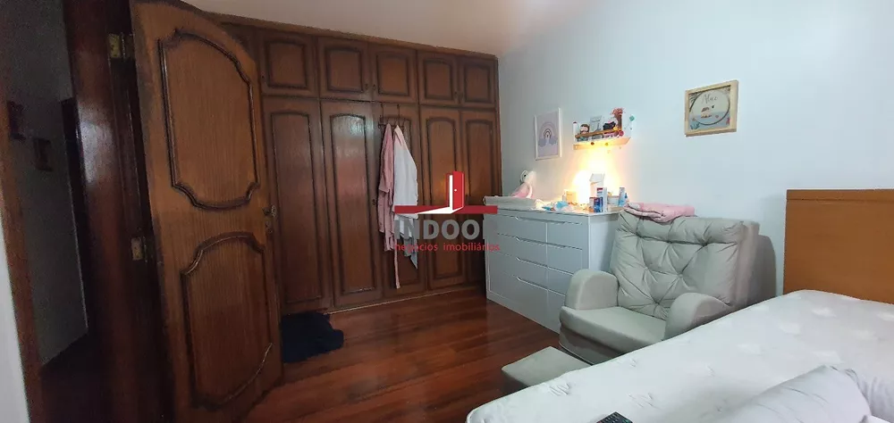 Casa à venda com 3 quartos, 222m² - Foto 19