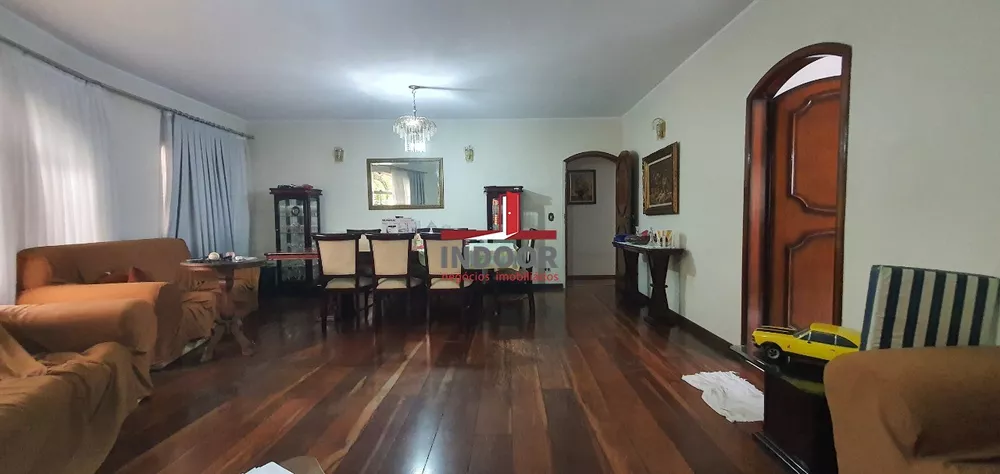 Casa à venda com 3 quartos, 222m² - Foto 7