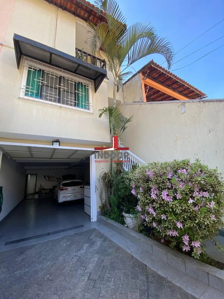 Casa, 3 quartos, 180 m² - Foto 2