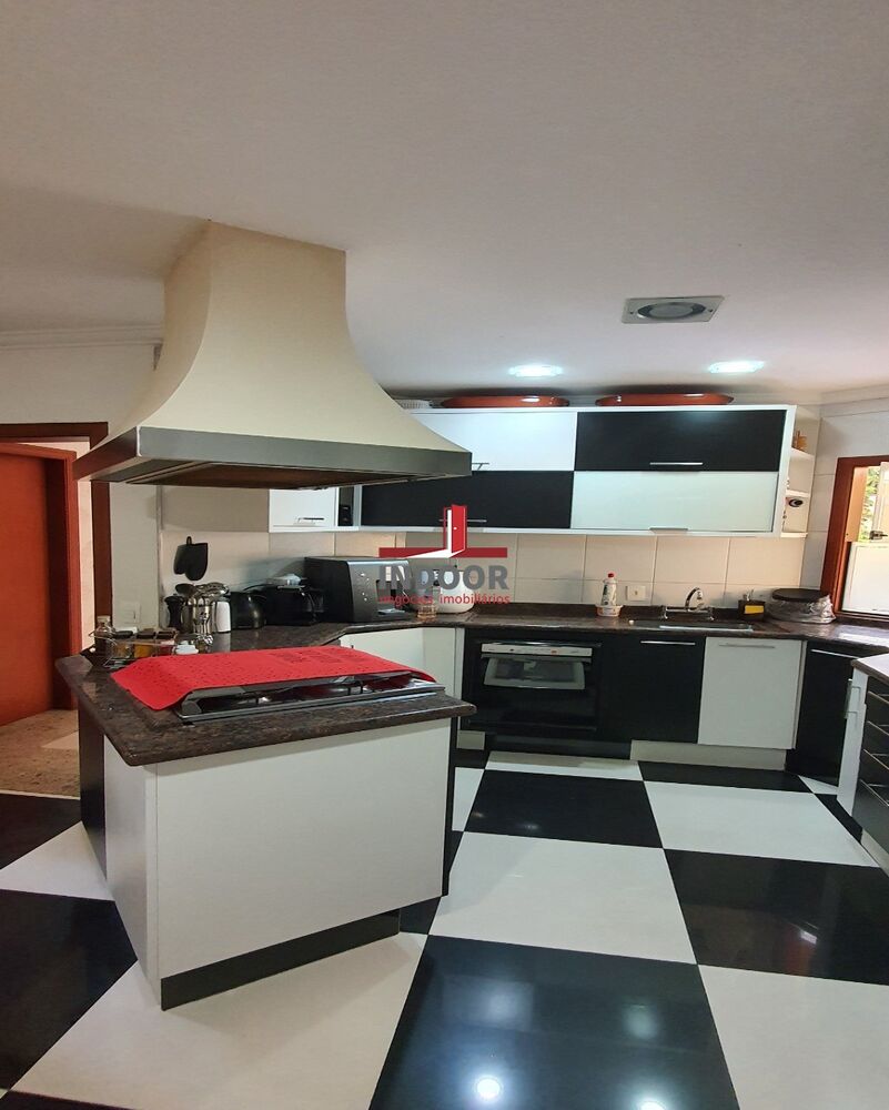 Casa, 4 quartos, 300 m² - Foto 1