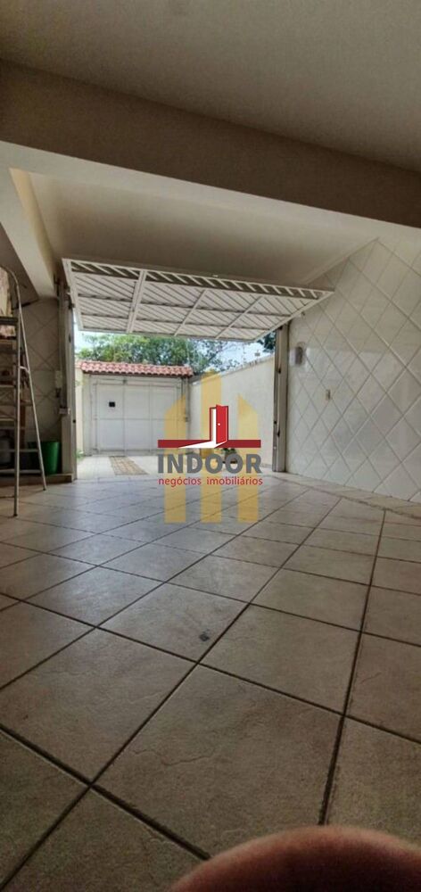 Casa, 4 quartos, 205 m² - Foto 1